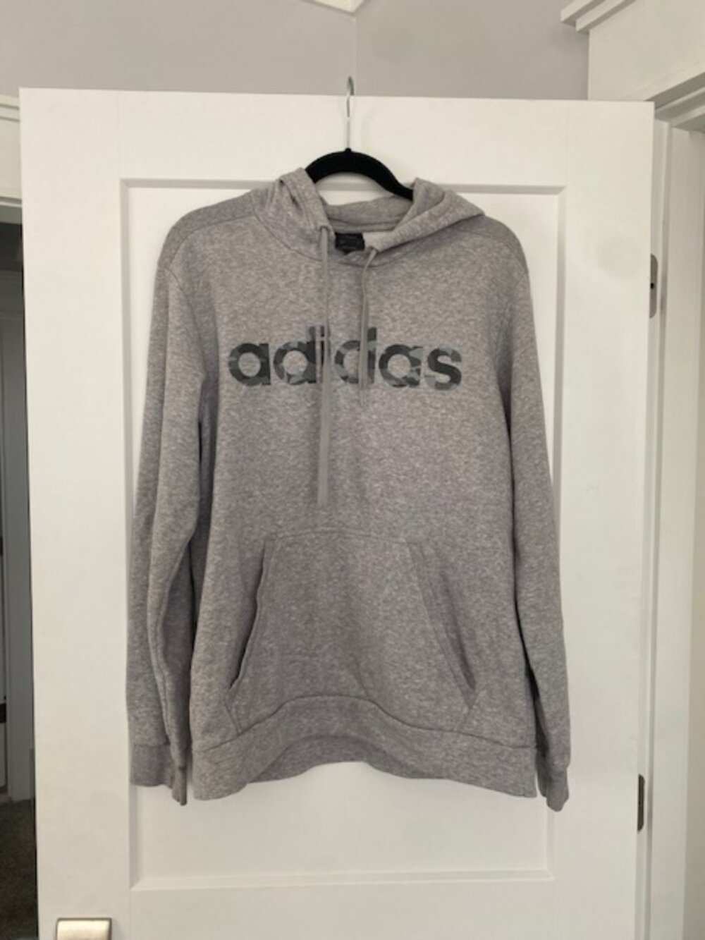 Adidas Gray Logo Hoodie Sweatshirt Size M (Mens/Unisex)